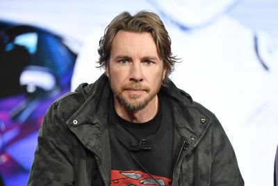 Dax Shepard mocks ‘misogynistic’ tabloid headline about marriage to Kristen Bell