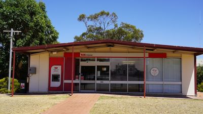 Australian towns are fighting to hold on to their bank branches, as government flags review of replacement services