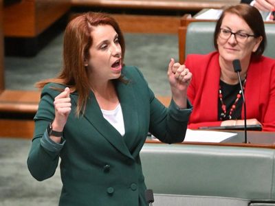 Political brawl over nursing home ratings