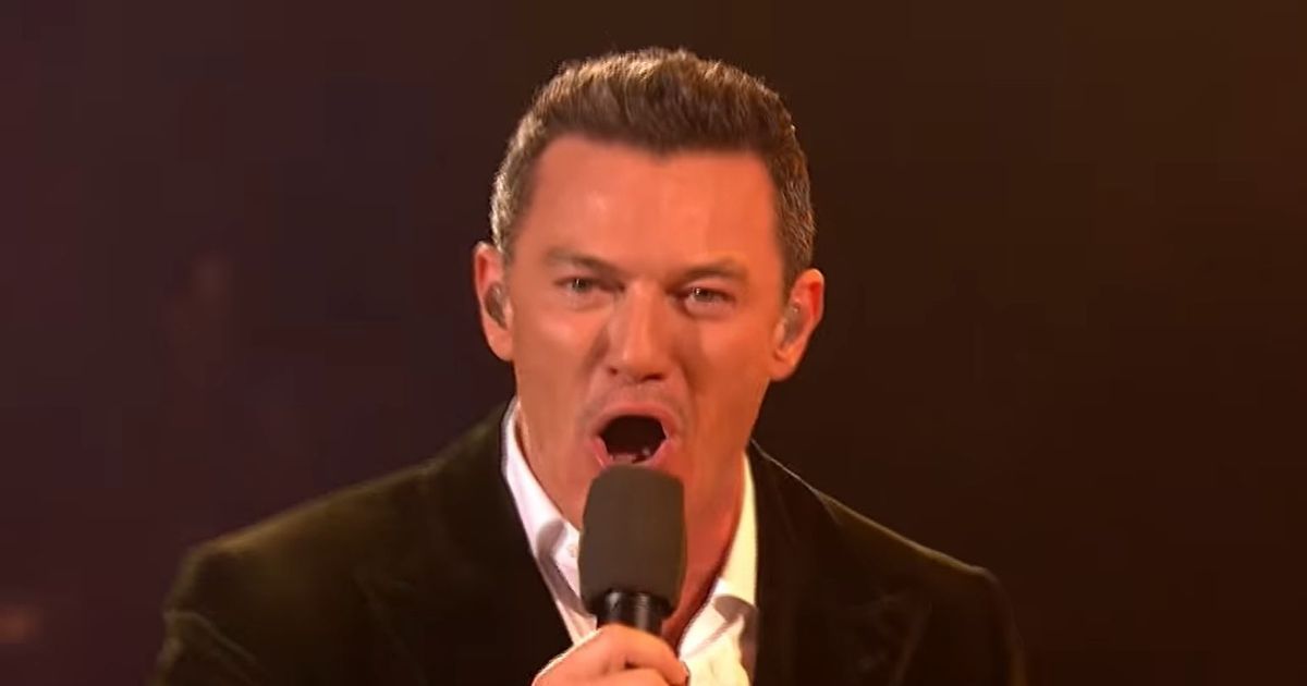 Luke Evans shares Showtime! preview of him performing…