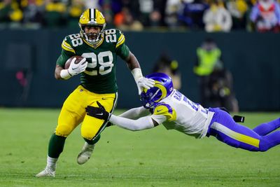 Green Bay Packers defeat Los Angeles Rams to remain in NFL play-off hunt