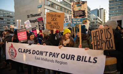 Nurses in England, Wales and Northern Ireland strike for second day