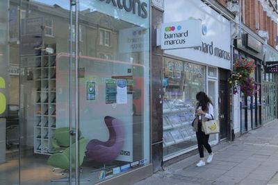 Mortgage guarantee scheme extended: initiative to help buyers with small deposits will run until December 2023