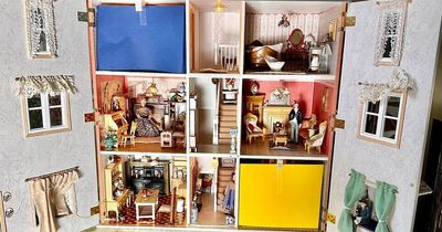 'My mum made me a murder mystery advent calendar - every day has another terrifying clue'