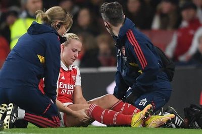 ‘It’s too much!’ Sarina Wiegman warning over hectic schedule after Beth Mead and Vivianne Miedema injuries