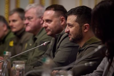 Ukraine-Russia news – live: Volodymyr Zelensky to visit US in first overseas visit