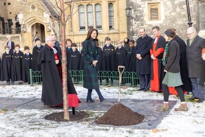 Princess of Wales plants tree at Westminster Abbey in memory of the late Queen