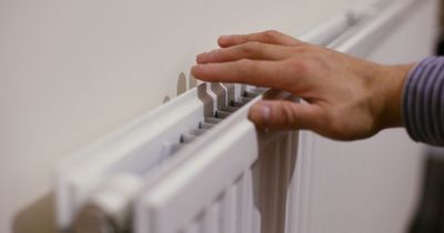 Government to give £400 payment to 900,000 more households