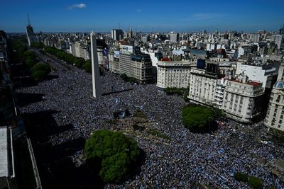 World Cup winners begin victory parade among euphoric Argentines
