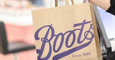 Martin Lewis says Boots shoppers who buy £140 item will get £433-worth of Christmas presents