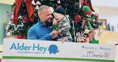 Dad who spent weeks on burns unit makes huge gesture to Alder Hey