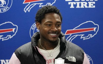 Bills’ Stefon Diggs surprised a young fan whose father died with custom Nikes in emotional exchange