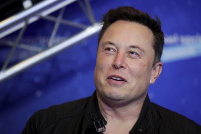 Musk says to step down as Twitter CEO after successor found