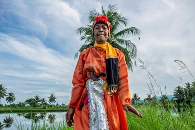 Indonesia's 'all-gendered' priests on verge of extinction