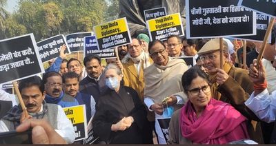 Sonia Gandhi, Other Opposition Leaders Protest In Parliament Demanding Discussion On India-China Faceoff