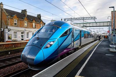 Major rail disruption as TransPennine Express issues 'do not travel' alert