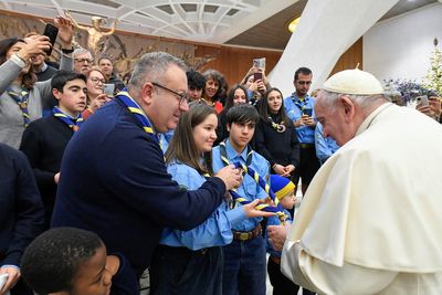 Remember Ukraine's smileless children this Christmas, pope says