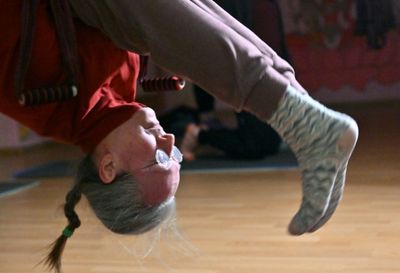 Ukraine's yogis breathe through wartime blackouts