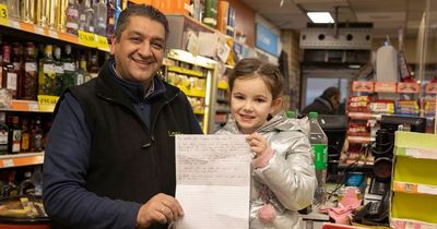 Glasgow schoolgirl applies for job in local shop with adorable handwritten letter