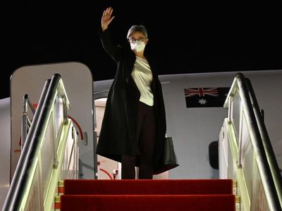 China meeting signals steps to stability