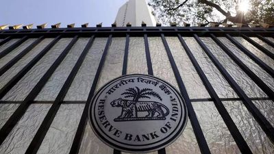 Need similar regulations for banks and fintechs if underlying activity is same: RBI deputy governor