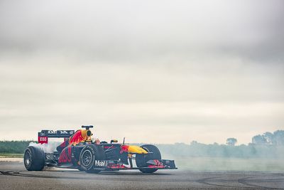 Red Bull F1 car to lap Mount Panorama at Bathurst