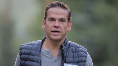 Lachlan Murdoch seeks to sue more Crikey figures over January 6 insurrection article