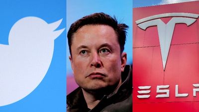 Elon Musk says Twitter is like a plane about to crash. Meanwhile, Tesla's share price has plummeted