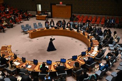 UN council adopts resolution urging end to Myanmar violence