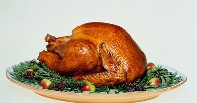 How long does it take to defrost a Christmas turkey safely?