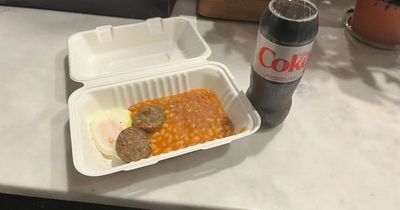 Passenger slams 'outrageous' cost of airport breakfast branded 'muck' by others