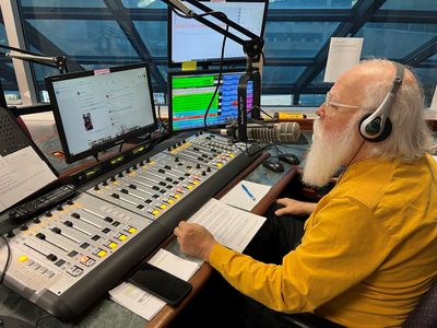 Lexington radio personality transforms into Santa Jack for the holidays