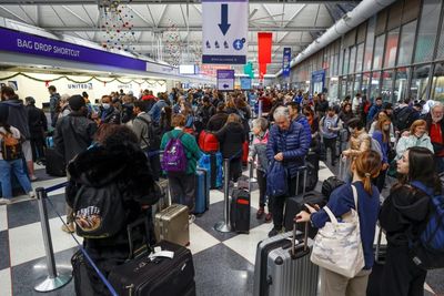 Holiday flights scrapped as massive winter storm sweeps US