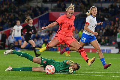 England star Mead wants more action on ACL injuries in women's football