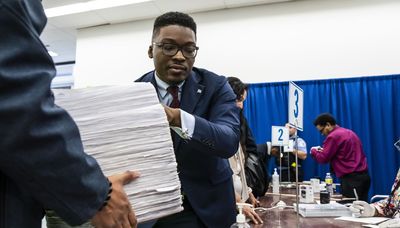 Mayoral candidates Ja’Mal Green, Willie Wilson drop ballot challenges against each other
