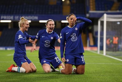 Lauren James double helps Chelsea beat PSG to top Champions League group