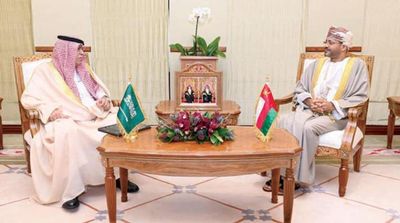 Saudi Arabia, Oman Hold Talks on Bolstering Cooperation