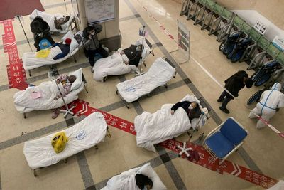 Hospitals overflow in China's Covid wave