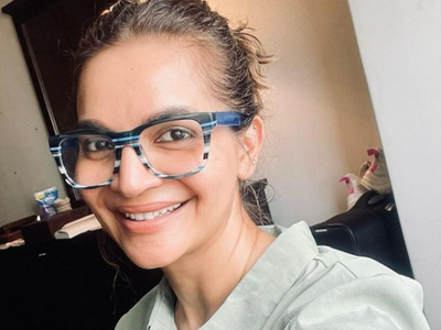 Kahaani Ghar Ghar Ki actress Shweta Kawaatra and her daughter stranded in Munich airport for 30 hours; shares a harrowing experience due to flight cancellations