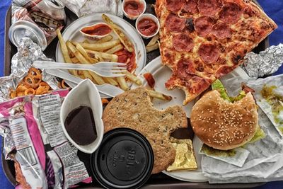 Health: Japanese Research Reveals What Triggers Our Brain To Indulge In Overeating