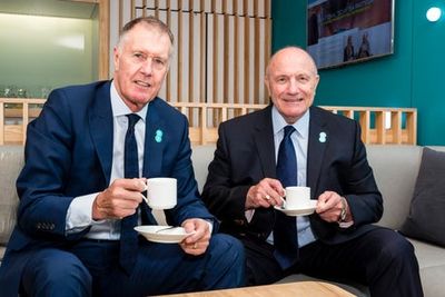 George Cohen: Sir Geoff Hurst and Gary Lineker pay tribute to England’s 1966 World Cup ‘footballing immortal’