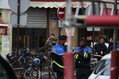 Paris shooting kills two, wounds four: prosecutor