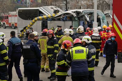 Bus crash in Romania leaves 1 dead, more than 20 injured