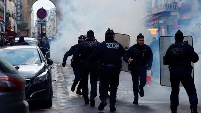 Clashes erupt in Paris after deadly attack at Kurdish centre
