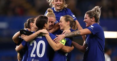 Emma Hayes hails superb Chelsea side as Blues cruise past PSG to claim Champions League top spot