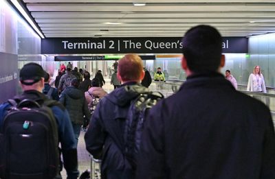 Military plugs gap as UK passport control staff strike