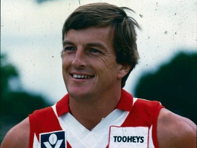 Swans mourn passing of legend Barry Round