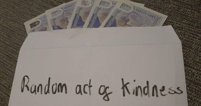 Hearts warmed in Clifton as envelopes with £100 posted through doors in run up to Christmas