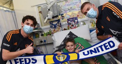 'Puts life into perspective' - Leeds United stars visit Children's Hospital for Christmas message