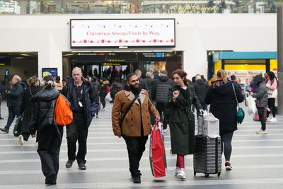 Christmas getaway appears smooth for Britain’s roads as travellers heed warnings